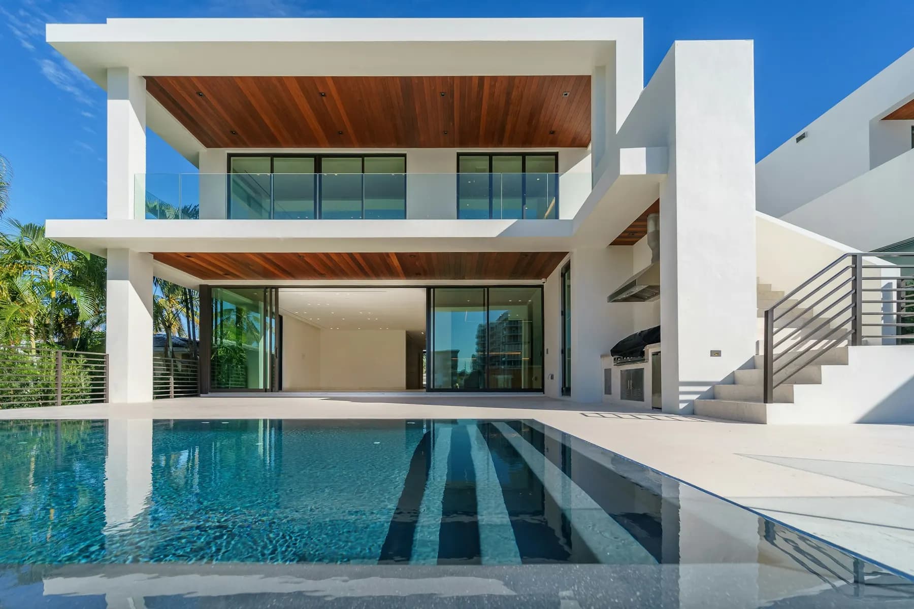 Casa minimalista con pileta, foto 1